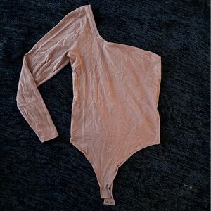 Abercrombie & Fitch One-Shoulder Long-Sleeve Bodysuit in Dusty Rose